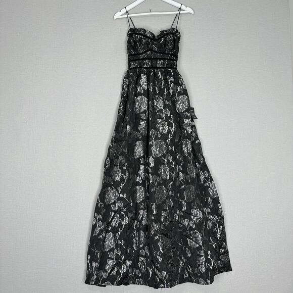 Lulu's Dresses & Skirts - Lulus Womens Dress Small Black Floral Jacquard Lace Up Sleek Shine Metallic Gown